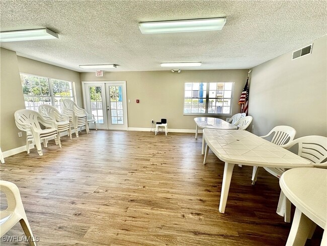 Building Photo - 441 Quail Forest Blvd