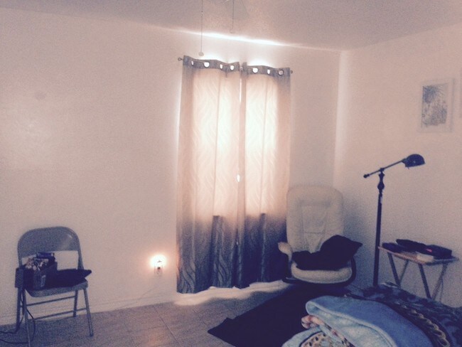 Building Photo - 1215 N 4th St