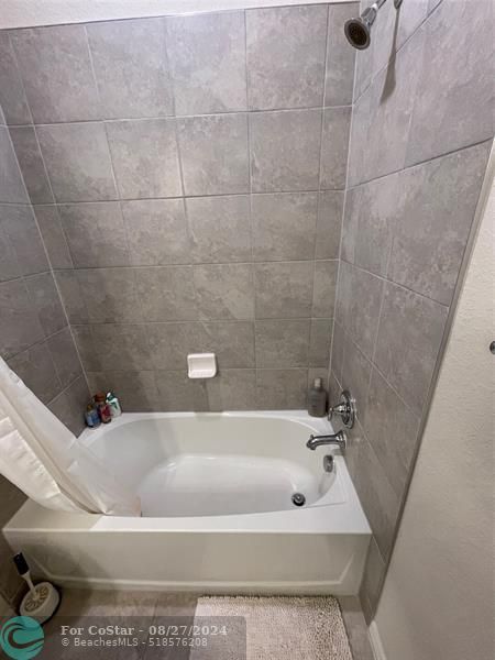 Building Photo - 2127 Appleton Cir S