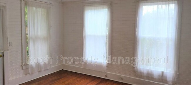 Building Photo - 407 E Jackson St