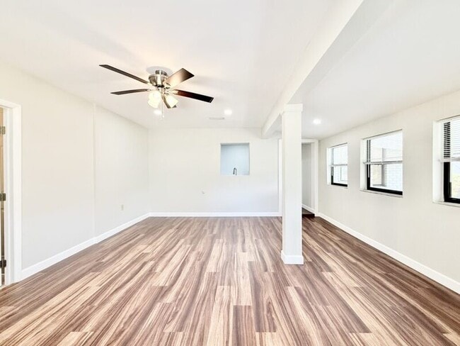 Building Photo - 1221 Jewel Ave