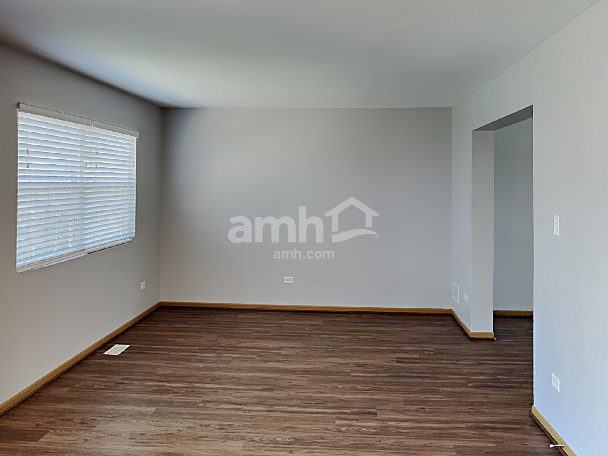 Building Photo - 1836 Sunset Ln