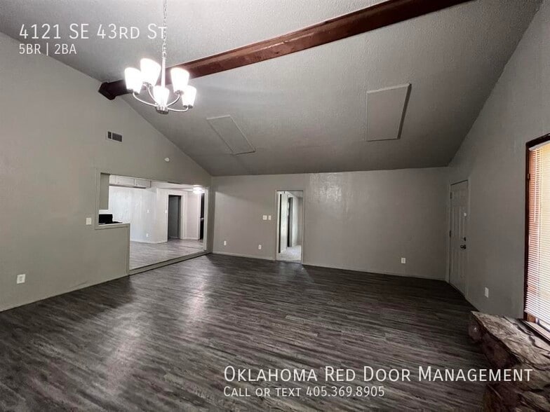 Building Photo - 4121 SE 43rd St