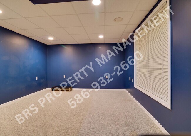 Building Photo - New Baltimore 2 bedroom 2 bath condo