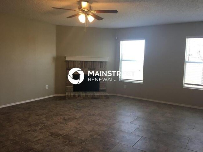 Building Photo - 3563 Saguaro Dr