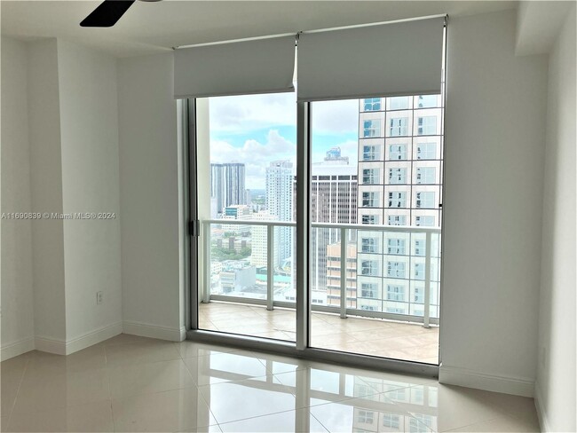 Building Photo - 300 S Biscayne Blvd