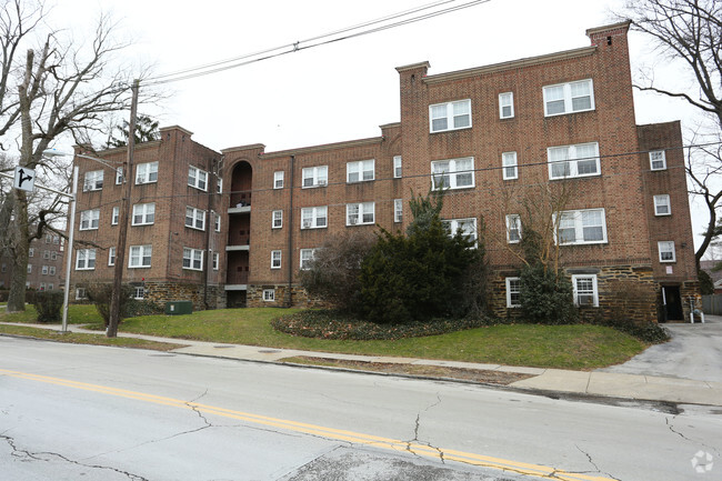 Building Photo - College Hall Apartments