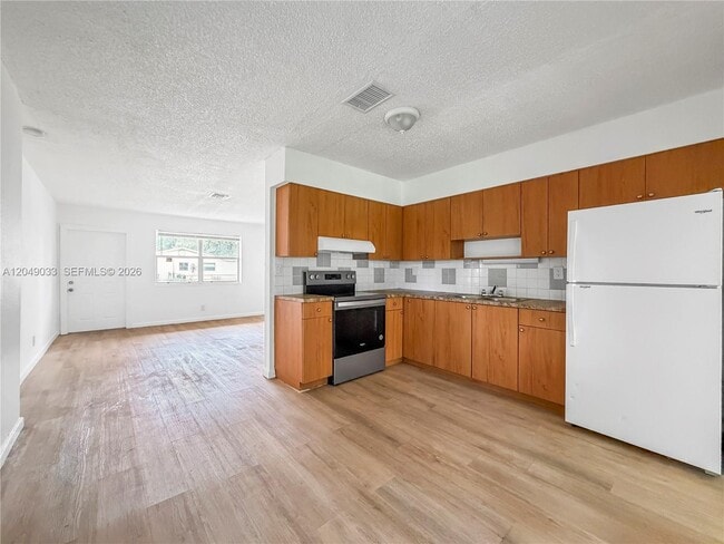 Building Photo - 1725 NW 54th Terrace