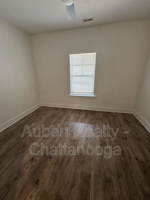 Building Photo - 1242 Browns Ferry Rd