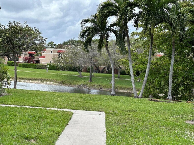 Building Photo - 8074 Severn Dr