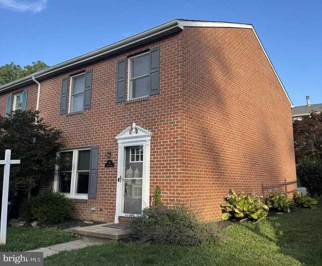 Primary Photo - 813 Chesney Ln