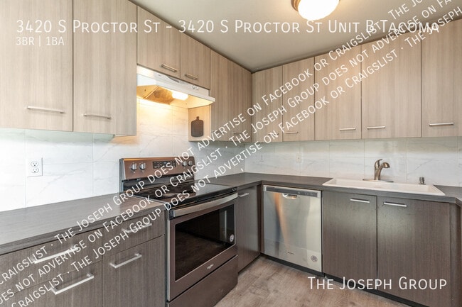 Building Photo - 3420 S Proctor St