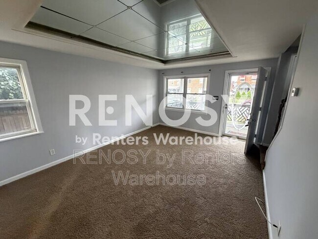 Building Photo - 844 Jaydee Ave