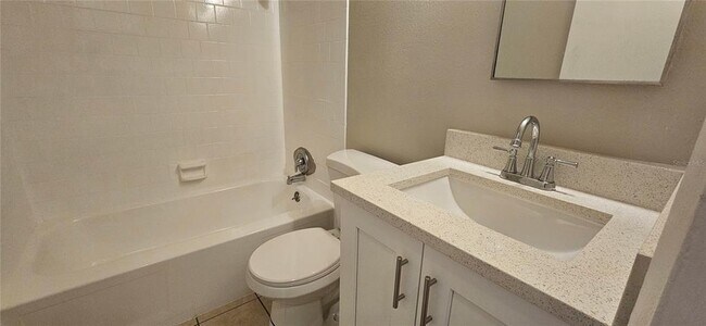 Building Photo - 333 S Osceola St