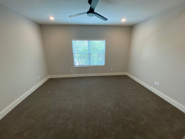 Bedroom - 266 Estates Cir