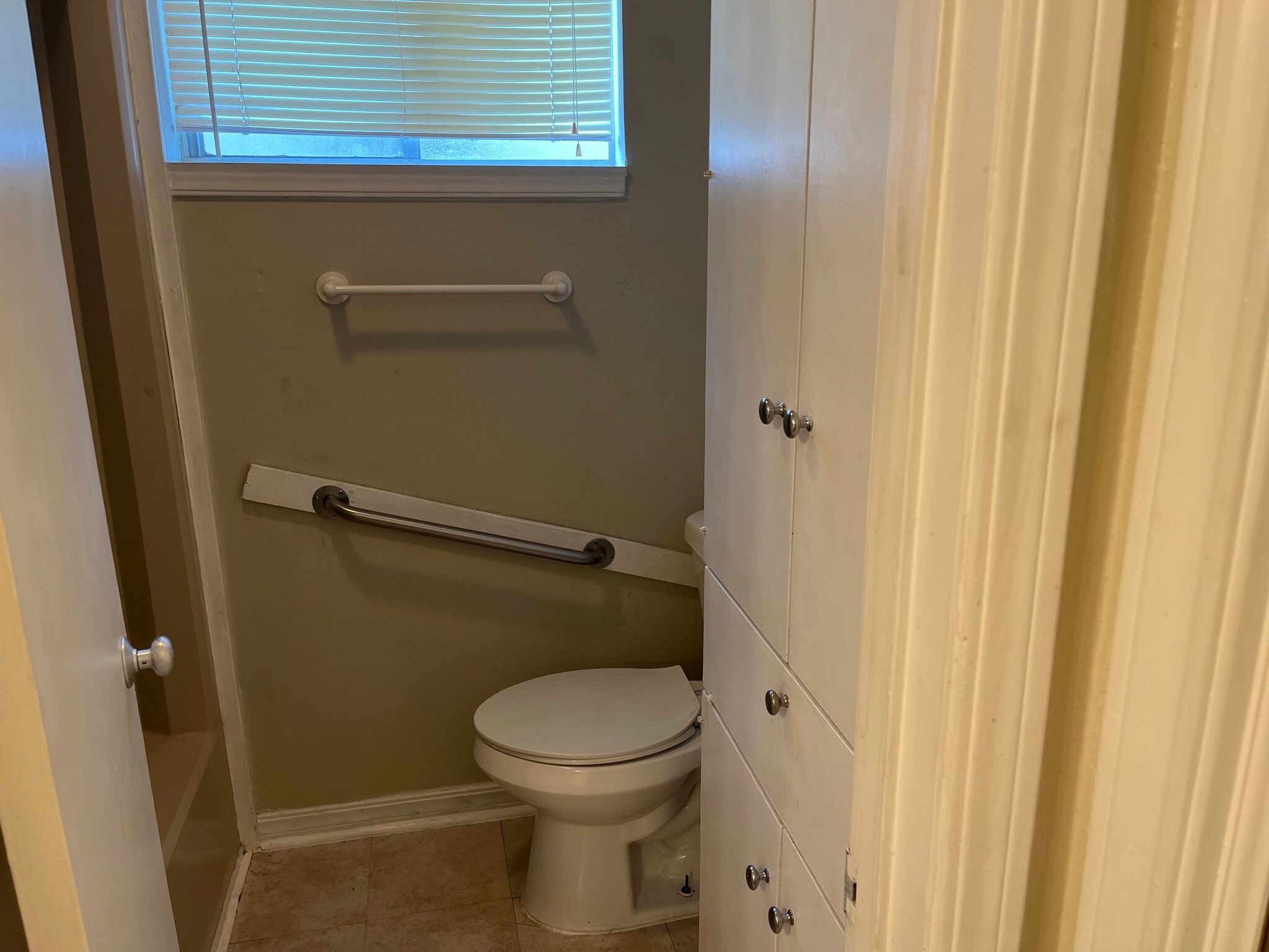 Building Photo - 205 N Ormsby St