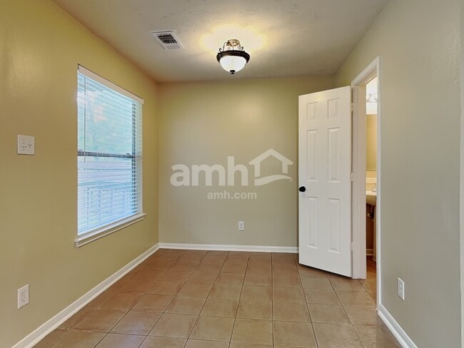 Building Photo - 7010 Durango Dr