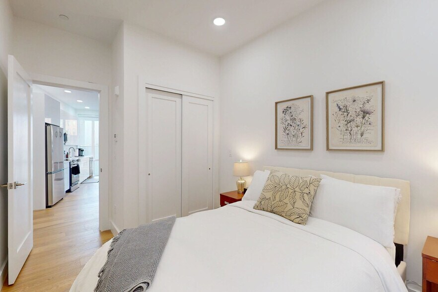 Building Photo - 38 Hichborn St