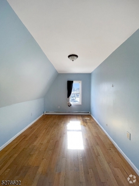 Building Photo - 46 Ellis Ave