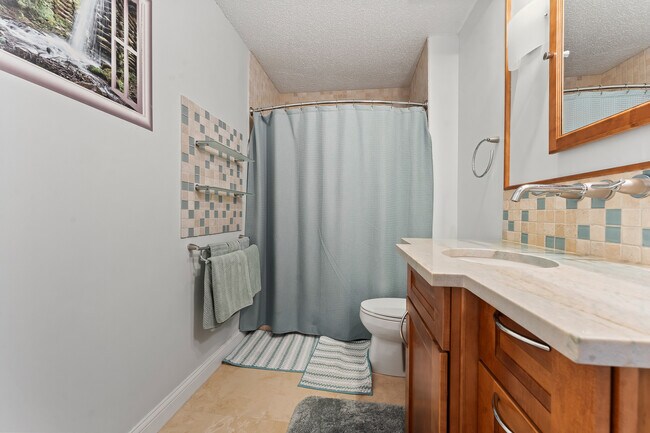 Building Photo - 195 N Harbor Dr