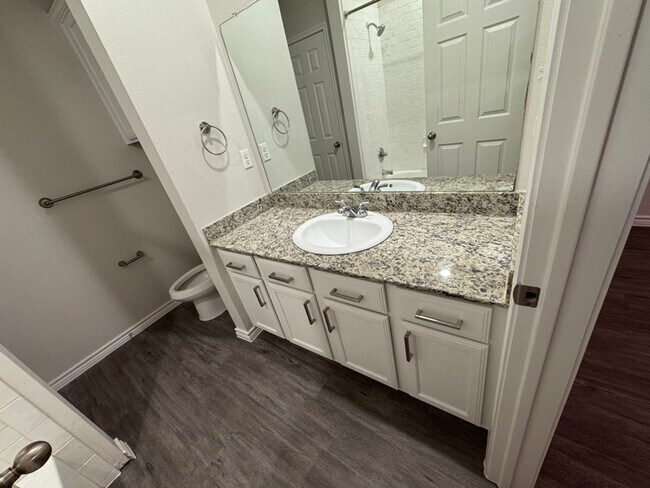 Building Photo - 3601 Barnacle Dr