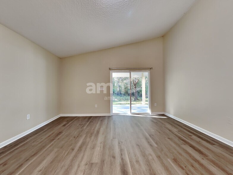 Building Photo - 809 Crystal Spring Way