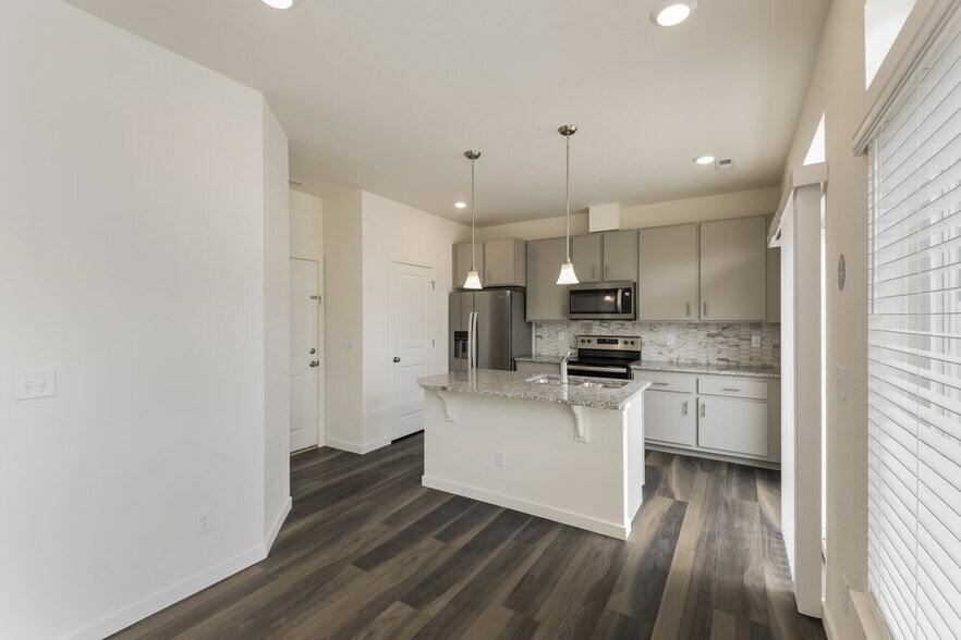 Building Photo - 4712 N Tower Dr