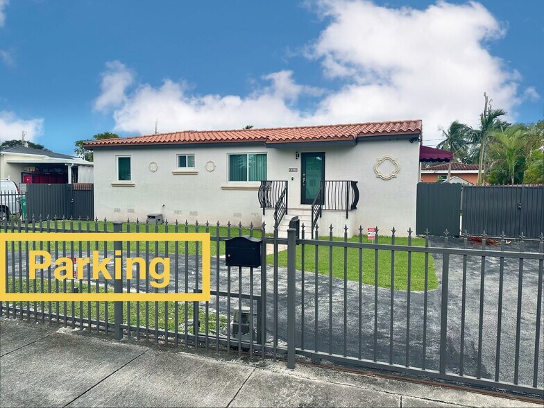 Building Photo - 8260 SW 27th Ter