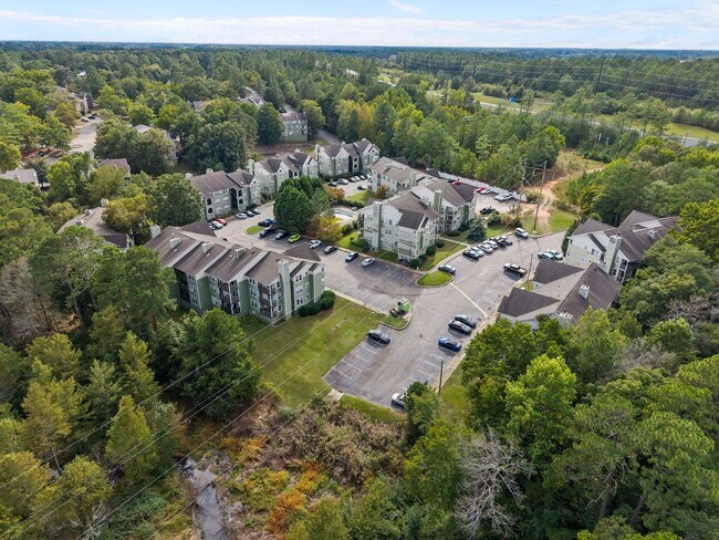 Building Photo - 962-6 Stewarts Creek Dr