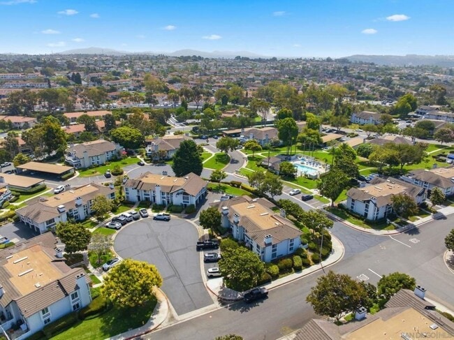 Building Photo - 867 Hollyhock Ct