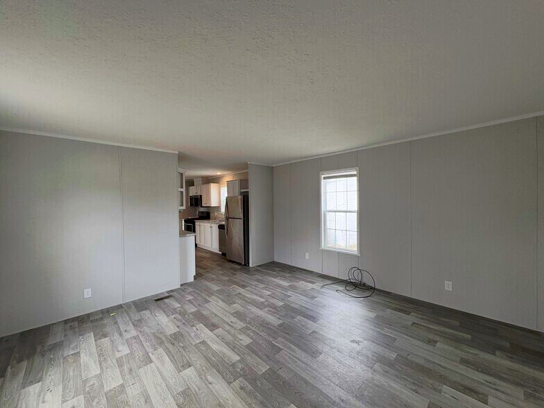 Building Photo - 293 Basket Branch