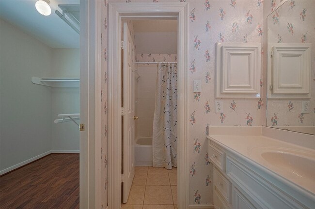 Building Photo - 4707 Gladesdale Park Ln