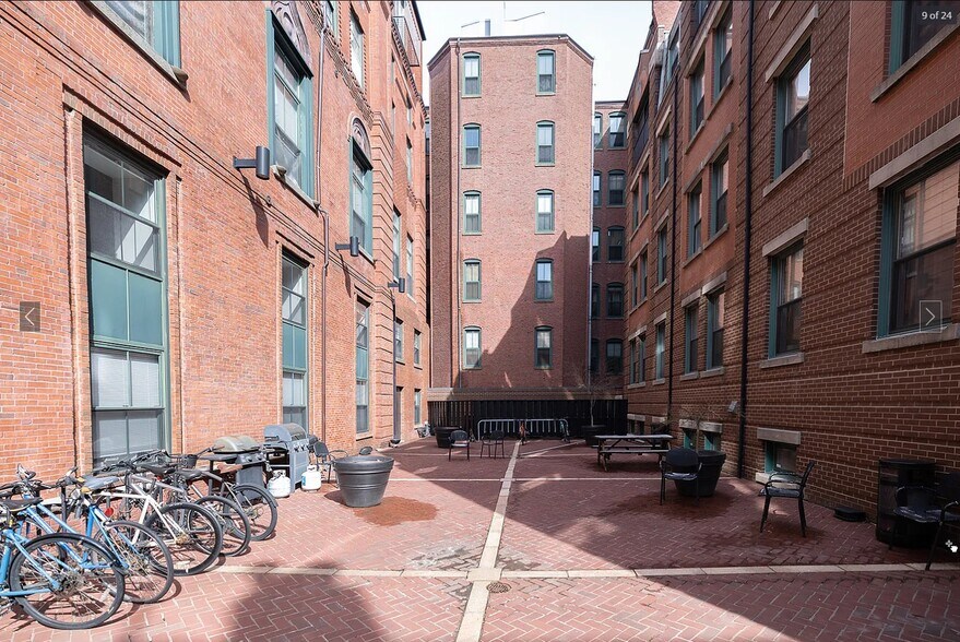 Building Photo - 1661-1663 Washington St. Unit 205