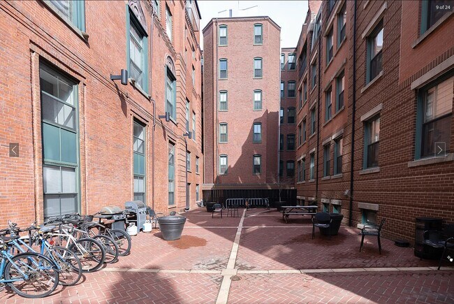 Building Photo - 1661-1663 Washington St. Unit 203