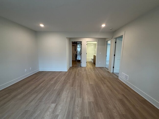 Building Photo - Newly built 3 bedroom spacious home!