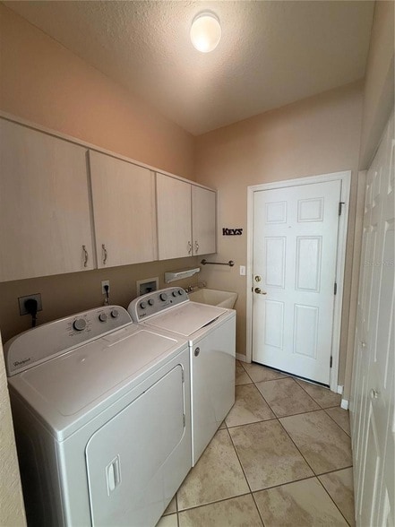 Building Photo - 6541 SW 111th Loop