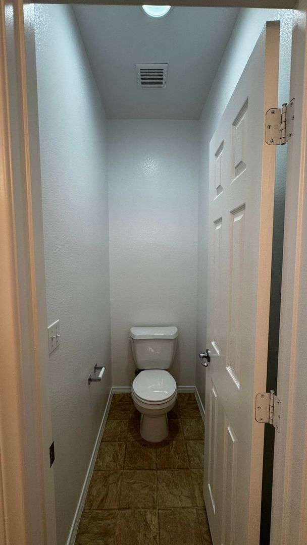 Building Photo - NW 3 BDRM Plus Loft