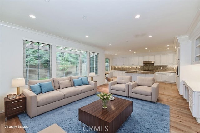 Building Photo - 60 Brindisi