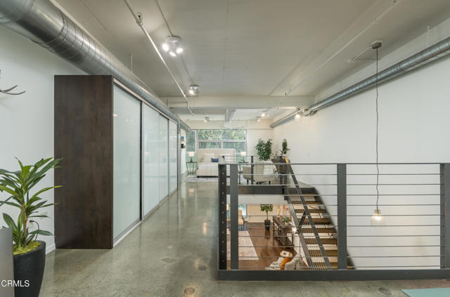 Building Photo - 510 S Hewitt St