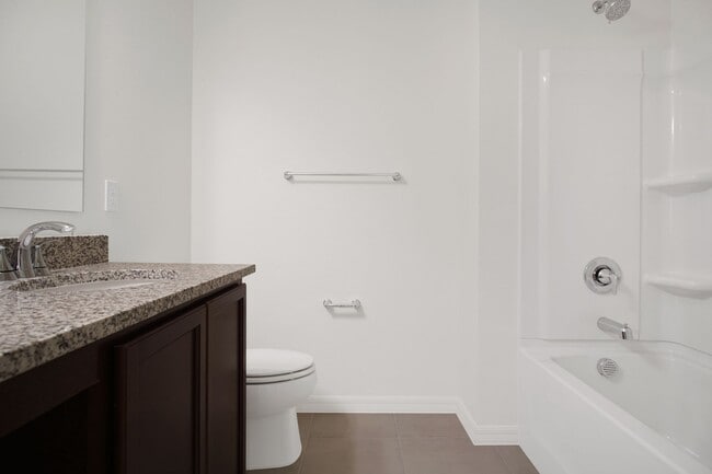 Building Photo - Modern Comfort Meets Convenience