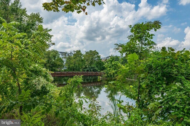Building Photo - 4910 Barbour Dr