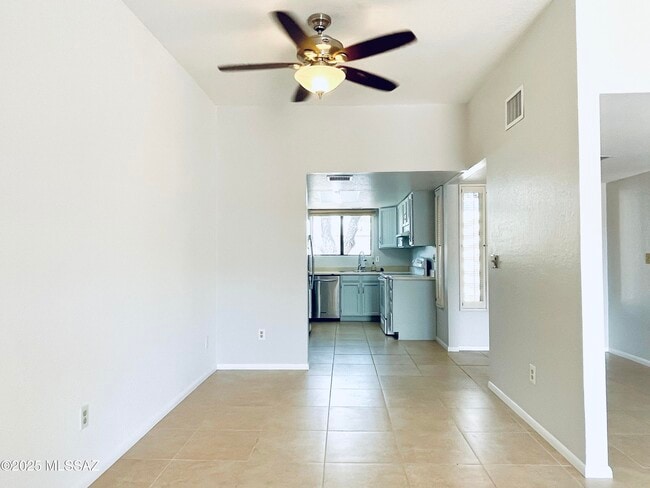 Building Photo - 4554 E Camino de Cancun
