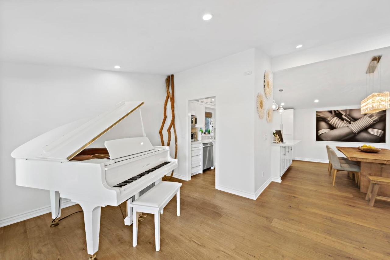 Building Photo - 5834 McDonie Ave