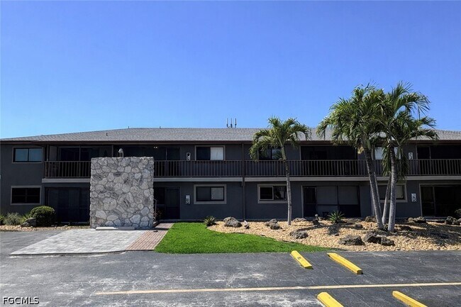 Building Photo - 2510 SE 16th Pl