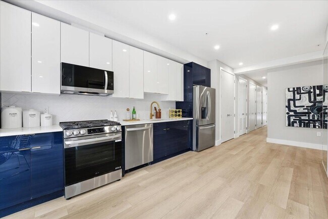 Building Photo - 134 New York Ave