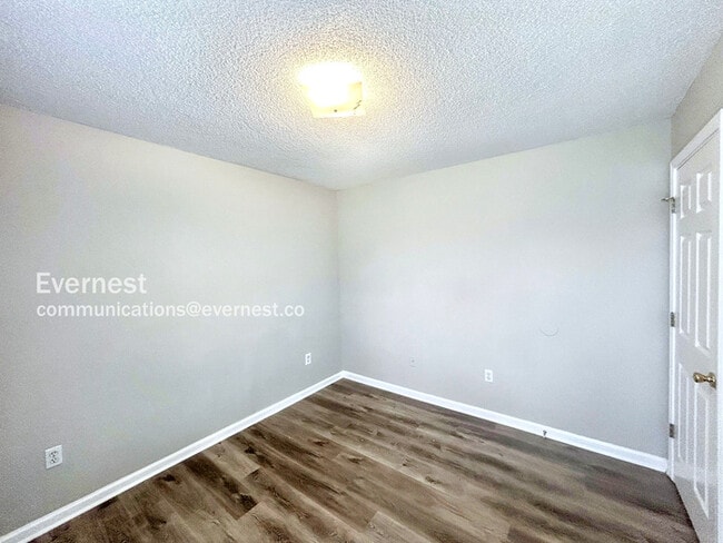 Building Photo - 4351 Kentbrook Dr