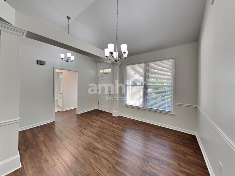 Building Photo - 4282 Moccasin Trail