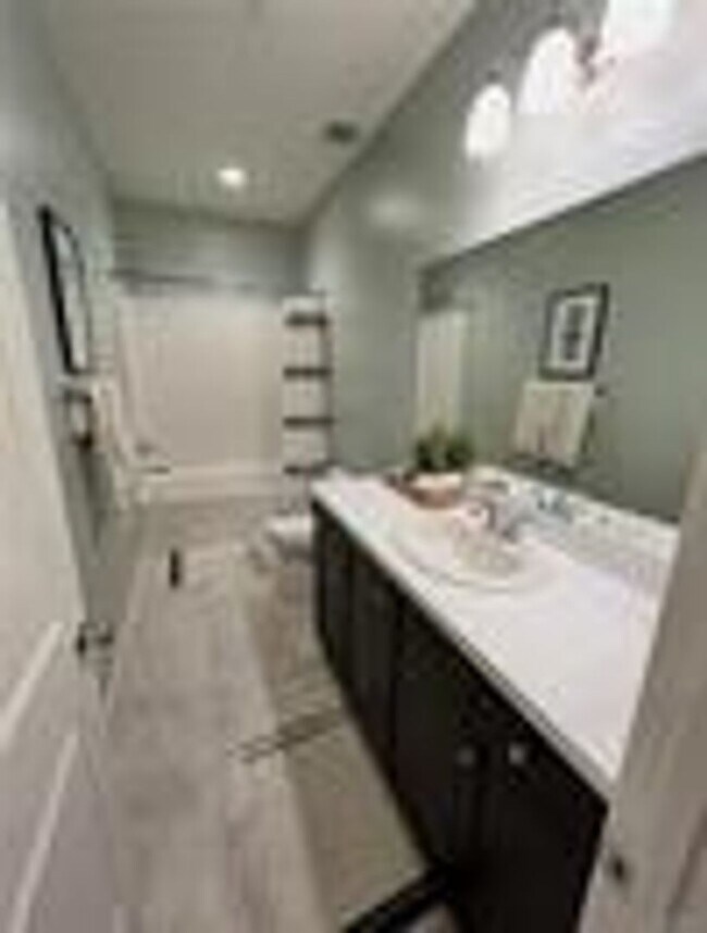 Building Photo - Spencers’s Crossing Home