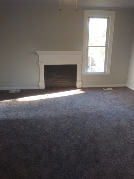 Building Photo - 8323 Malone St