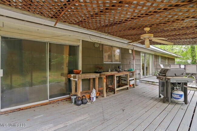 Building Photo - 1315 Kimwood Dr